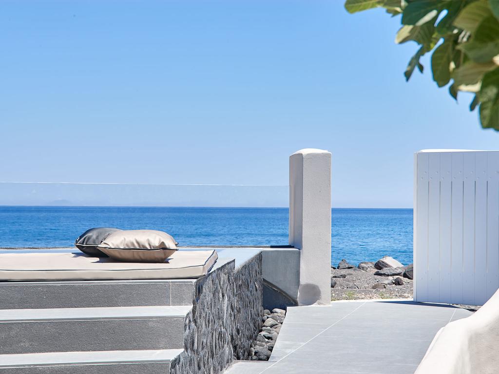 santorini villa holidays