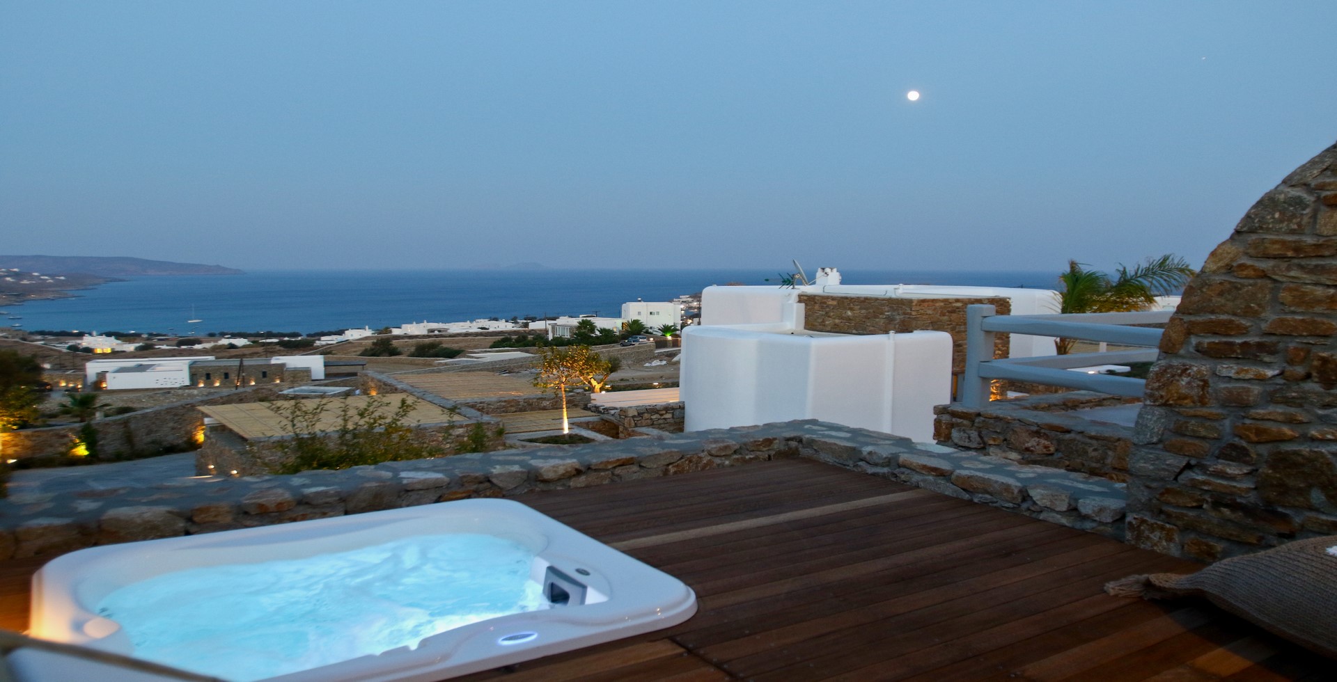 villa ilios kalafatis jacuzzi