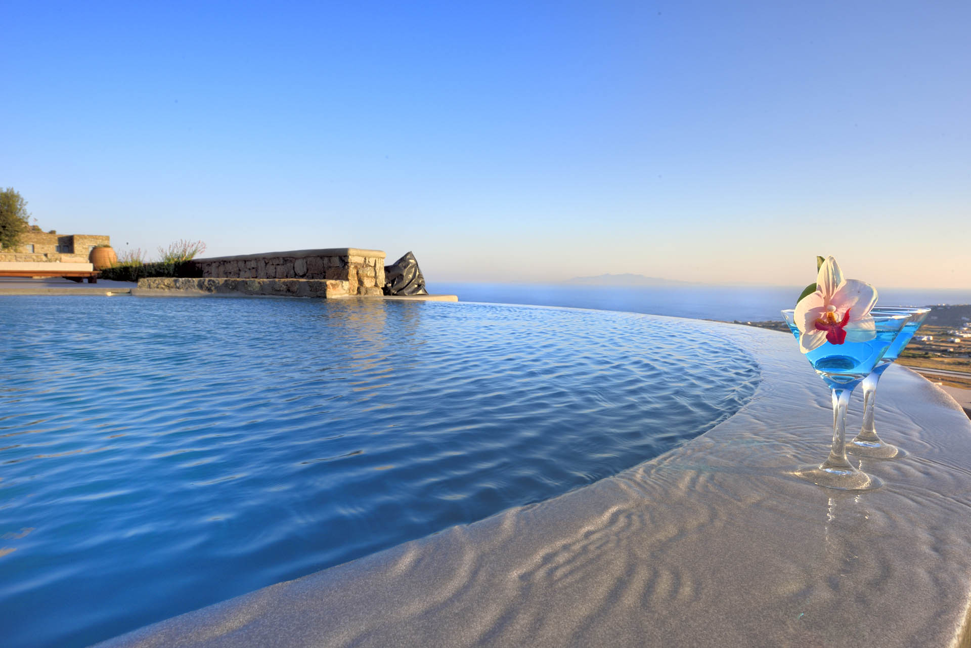 stalagmite villa mykonos