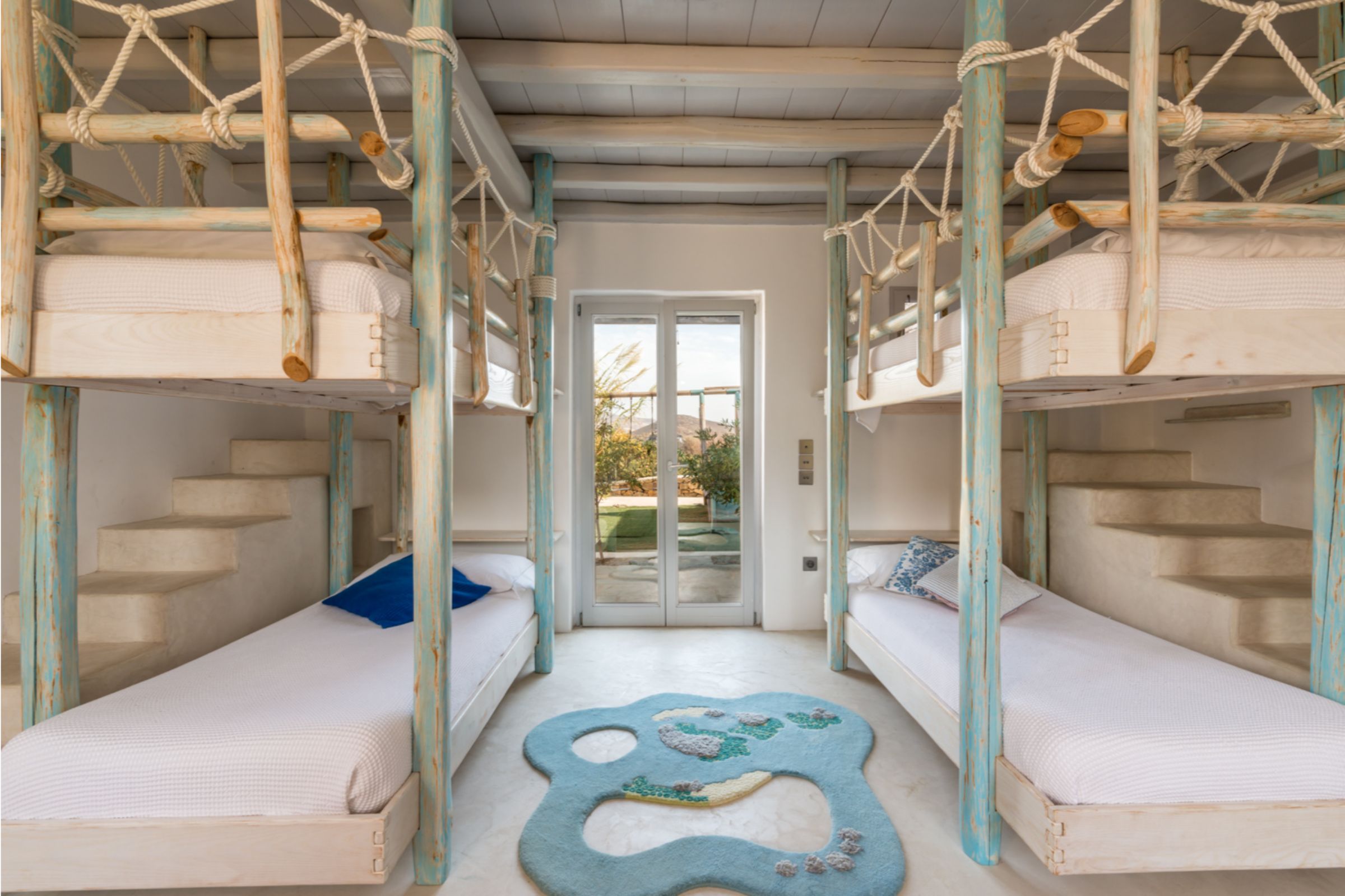 bunks villa alva panormos bay