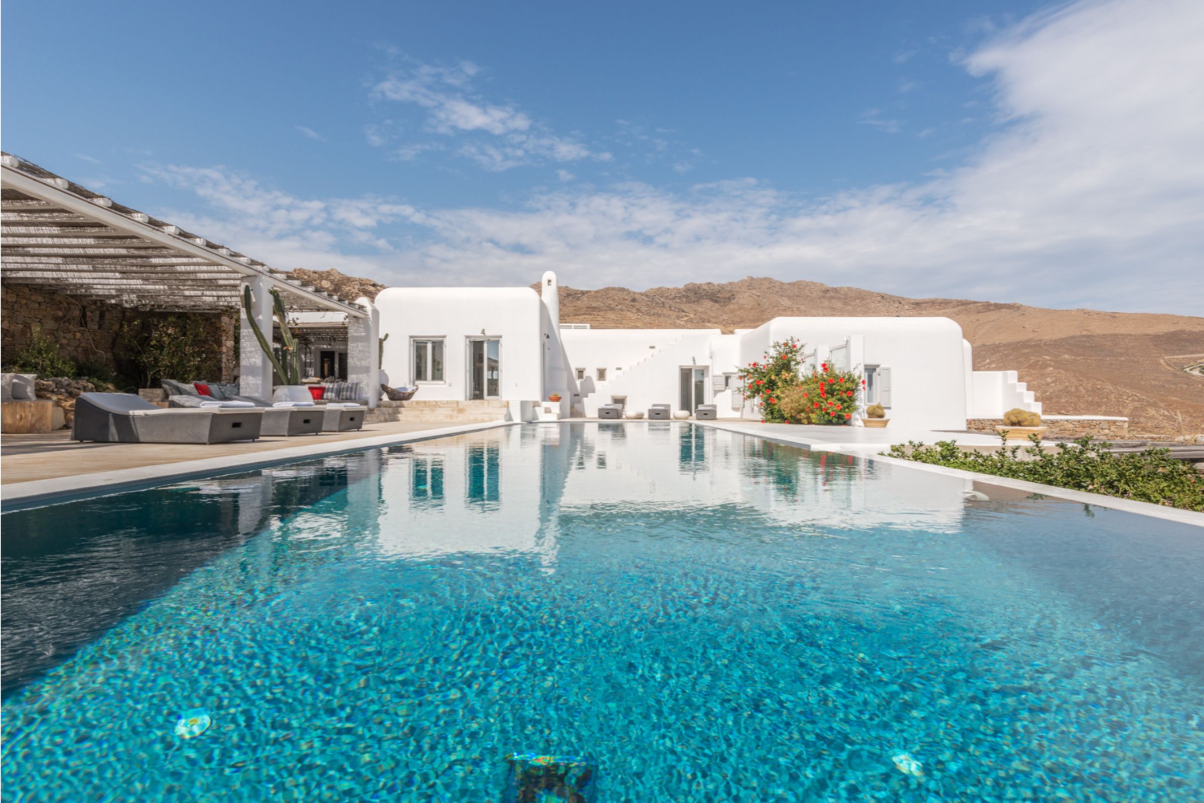 luxury mykonos villas greece