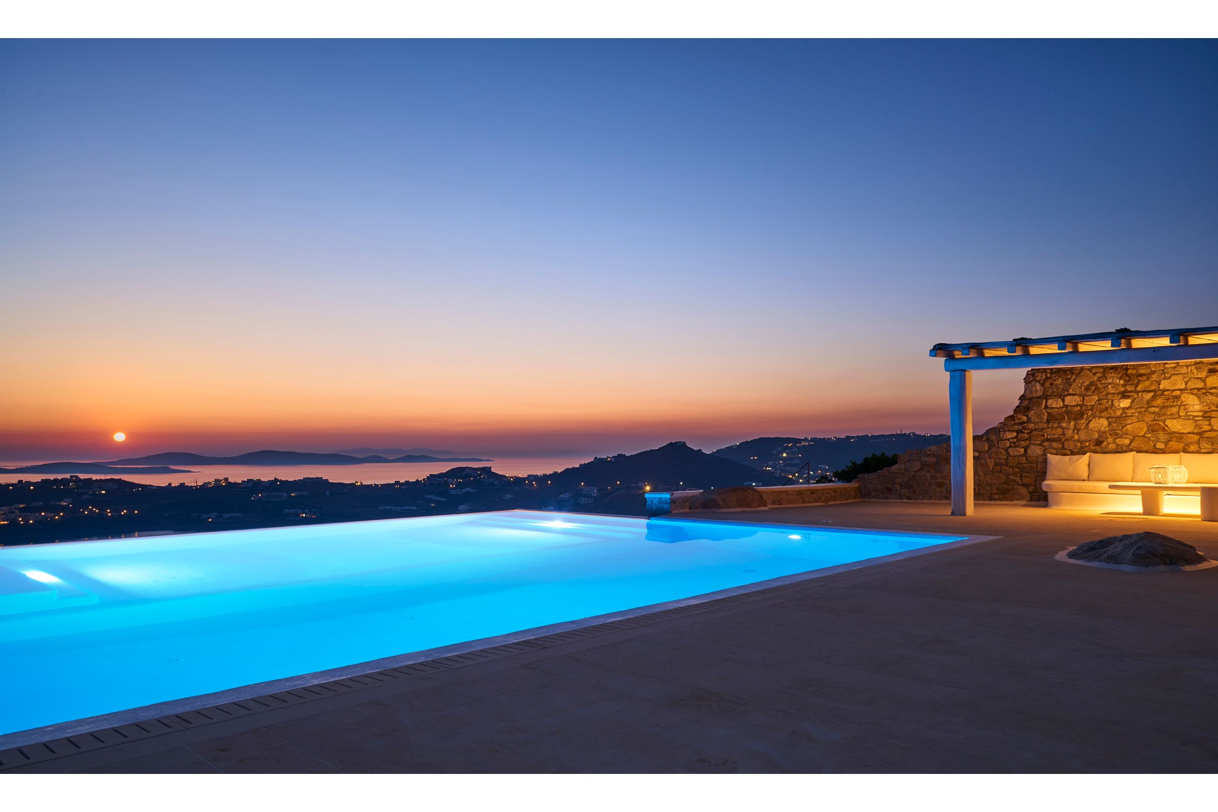 private pools villas mykonos