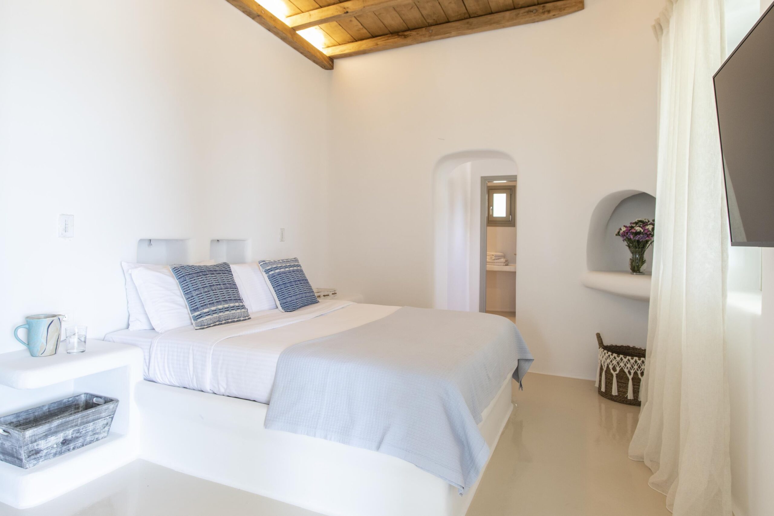 vineyard estate villa mykonos bedrooms