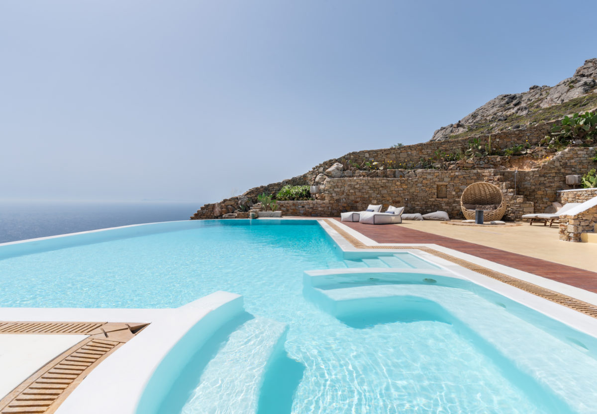 large villas in mykonos