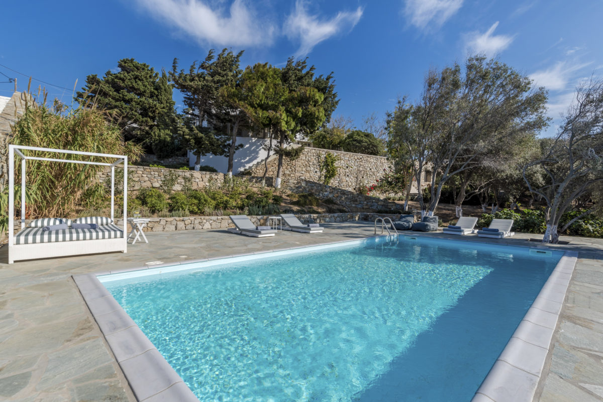 mykonos town private pool