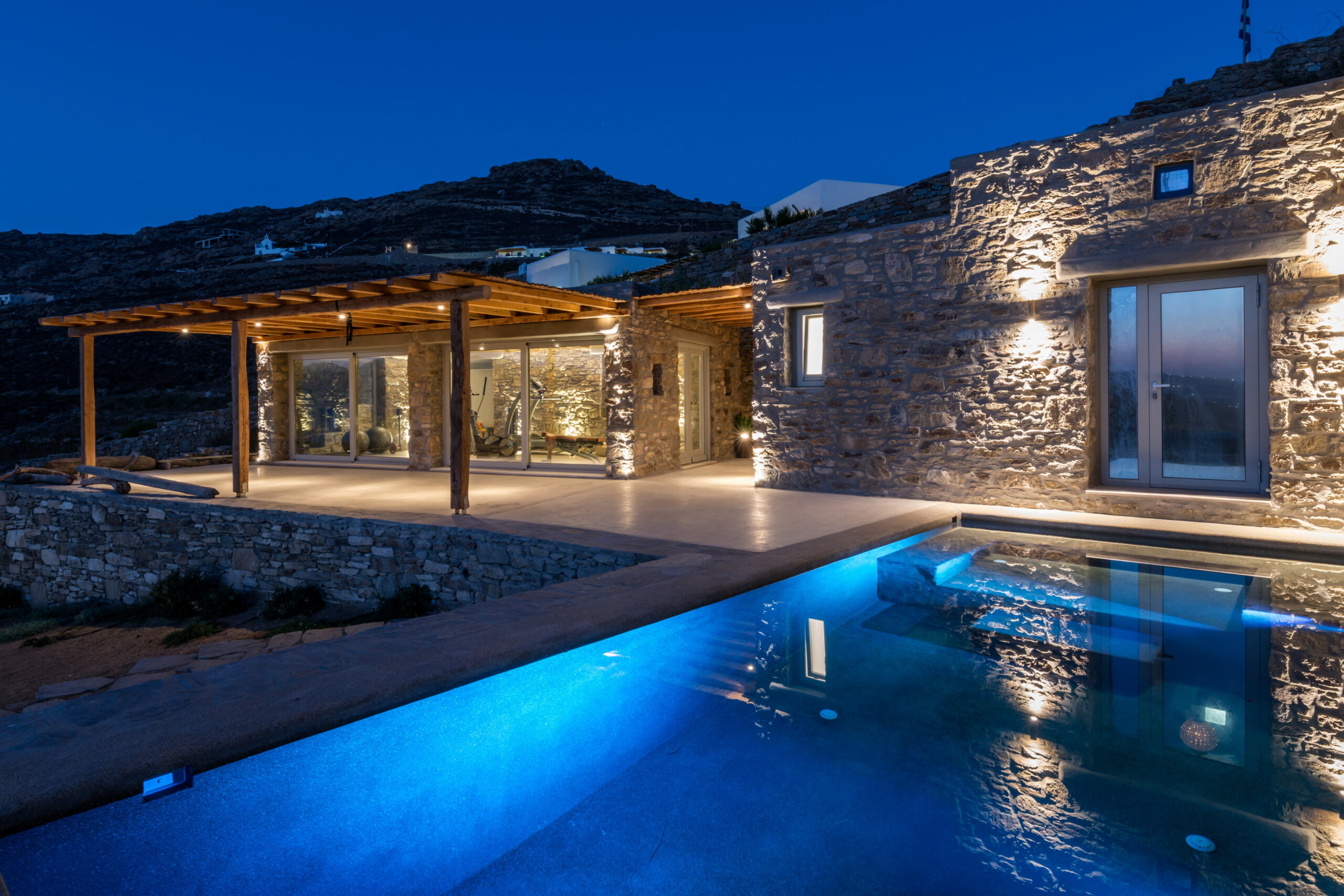 mykonos luxury villas rentals