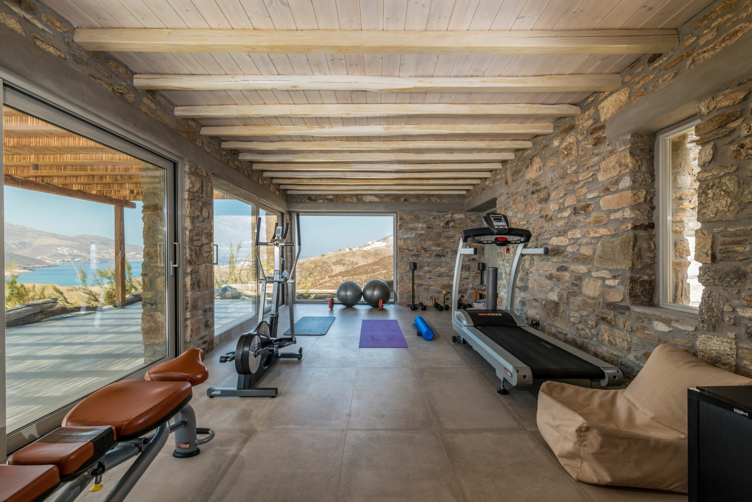 gym villa amra ftelia mykonos