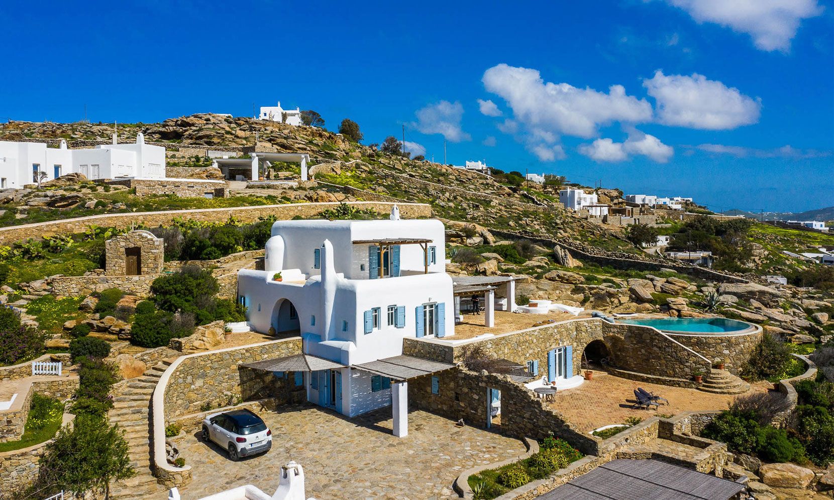 mykonos luxury villas tourlos