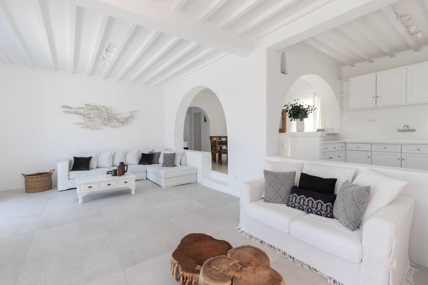 villa aghia anna mykonos lounge