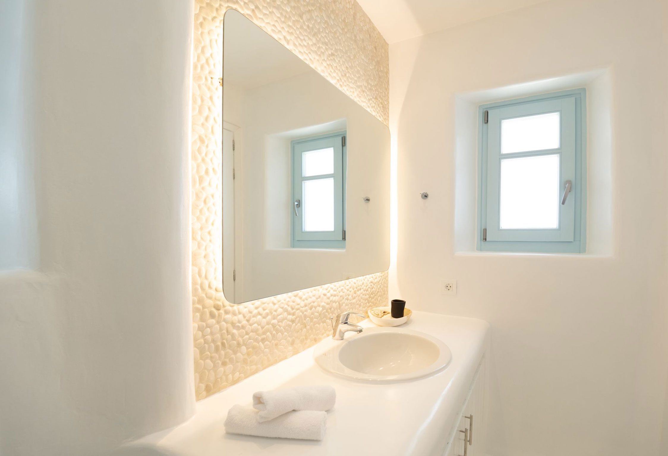 psarou houses mykonos showers