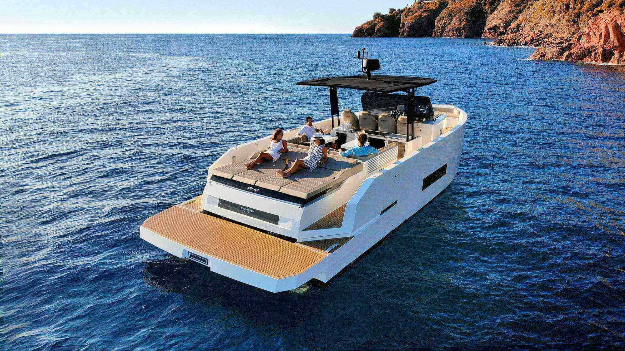 boat charter mykonos