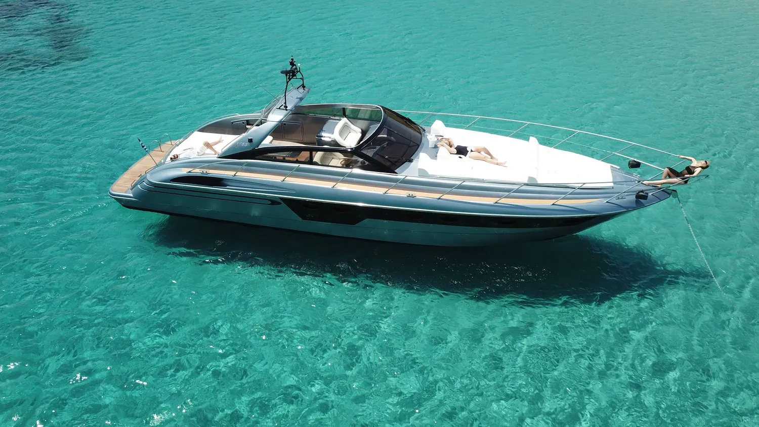 yacht power boat charter