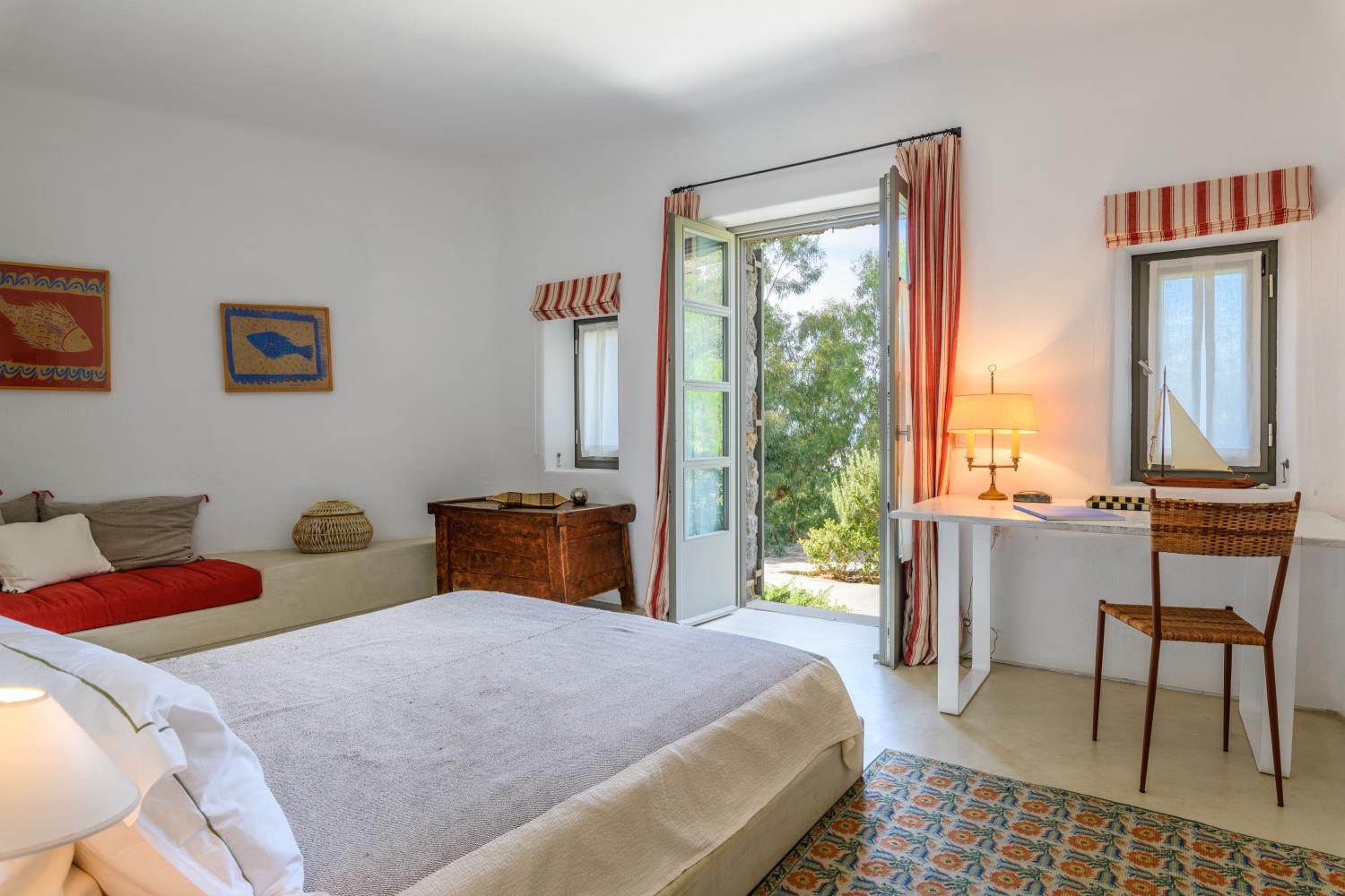 villa katerina Mykonos town bedrooms