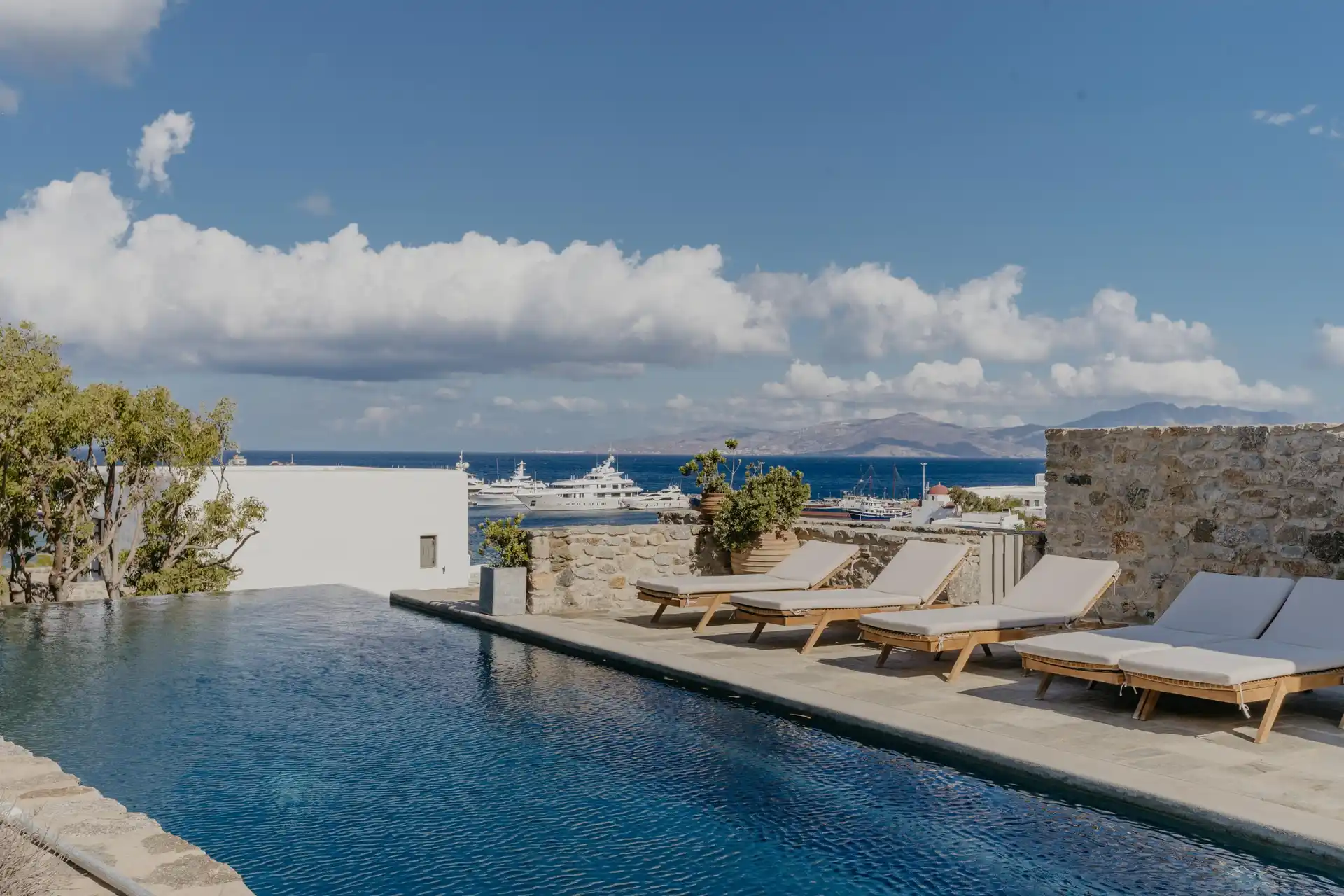 villa katerina Mykonos town pool