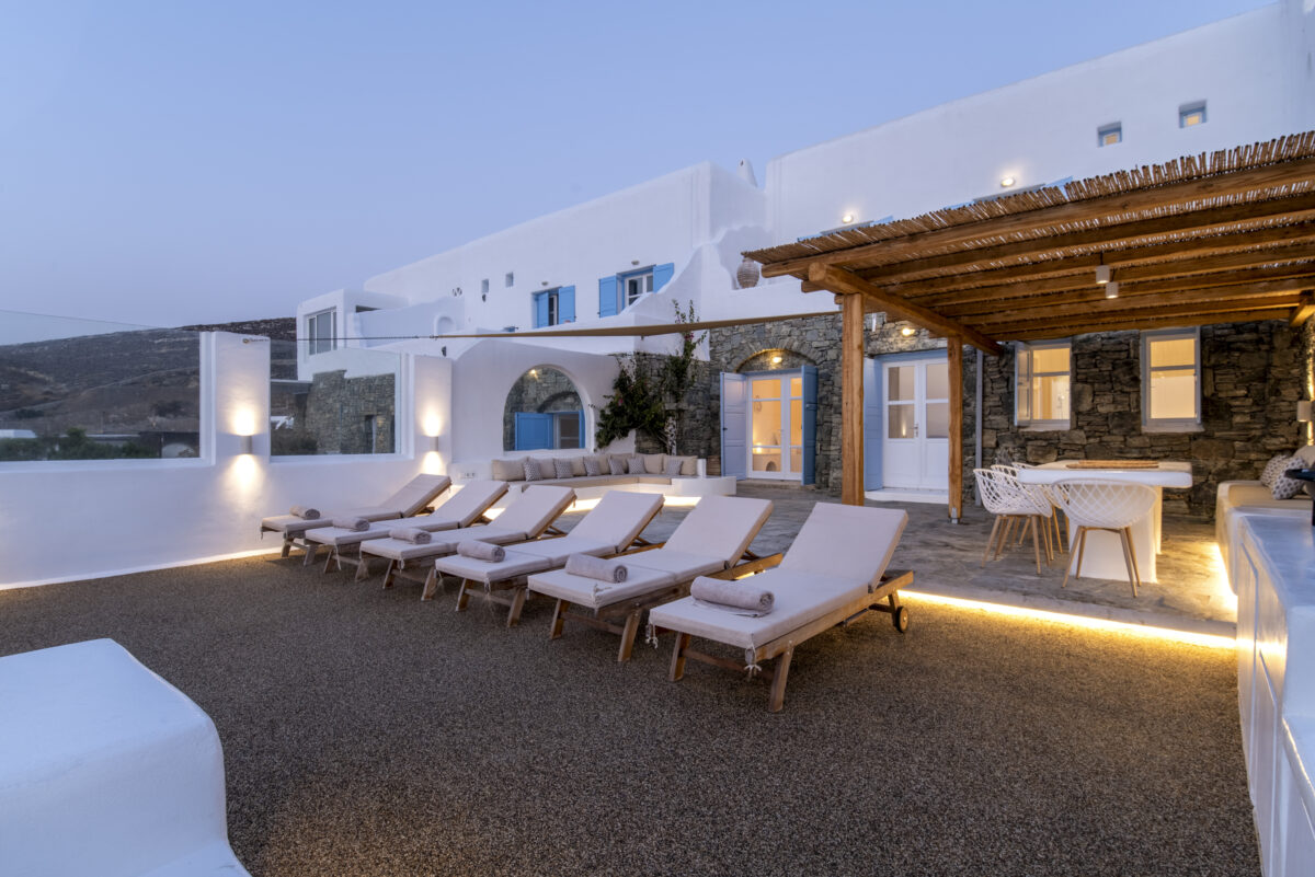 ykonos villas with private pools