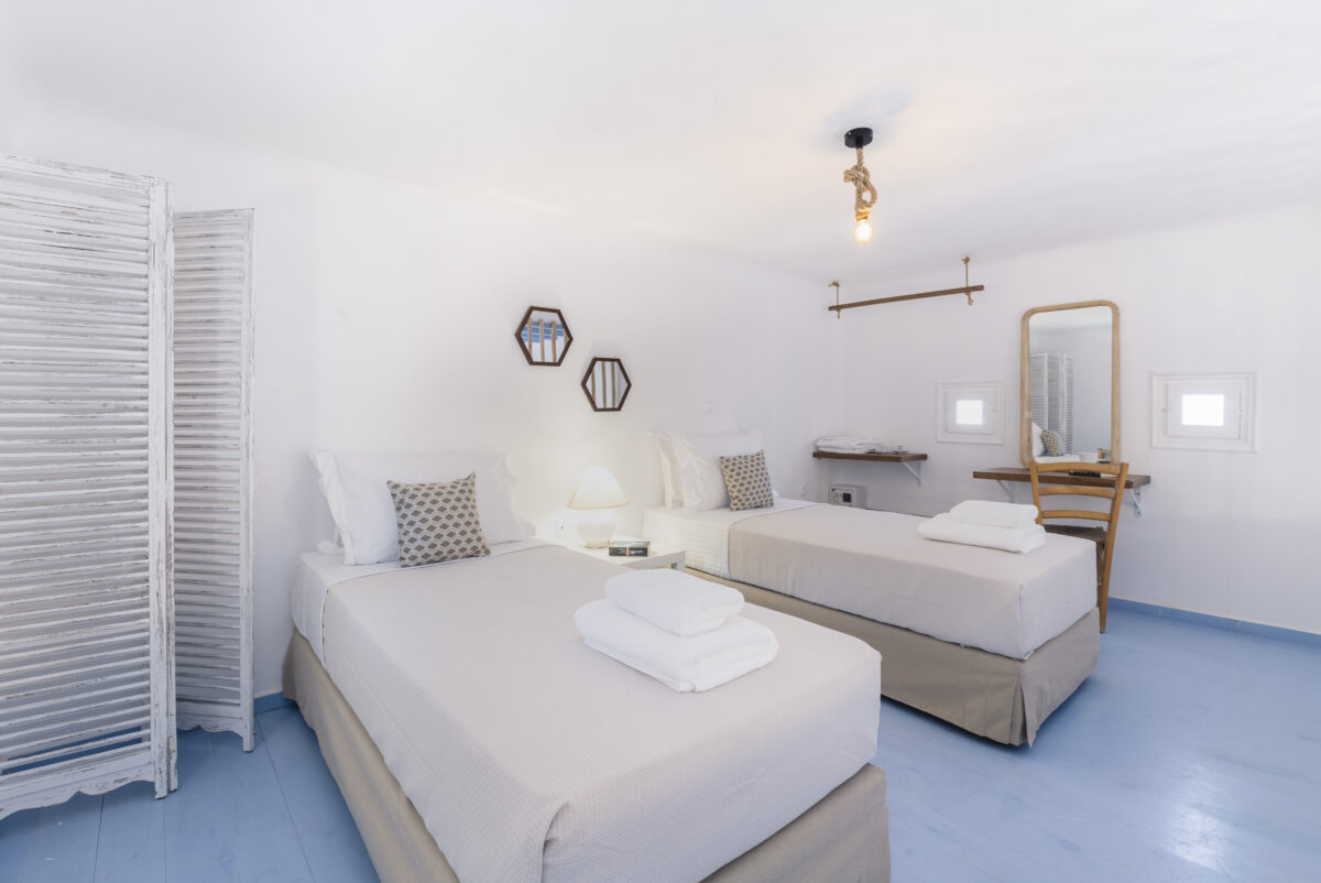 villa horizon pouli ornos twin room