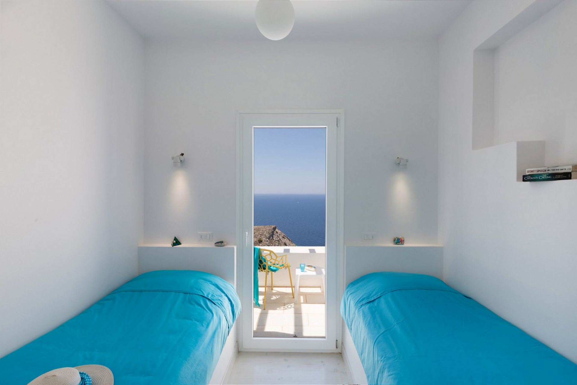 syros blue villa twin room