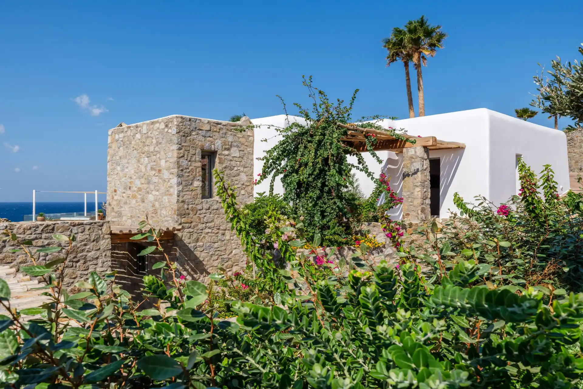 Beach Villa Houlakia mykonos guest room