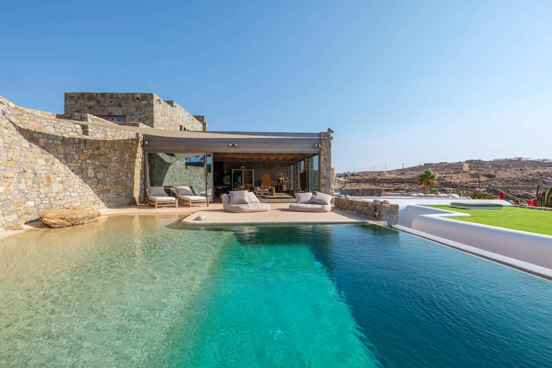 Beach Villa Houlakia mykonos pool