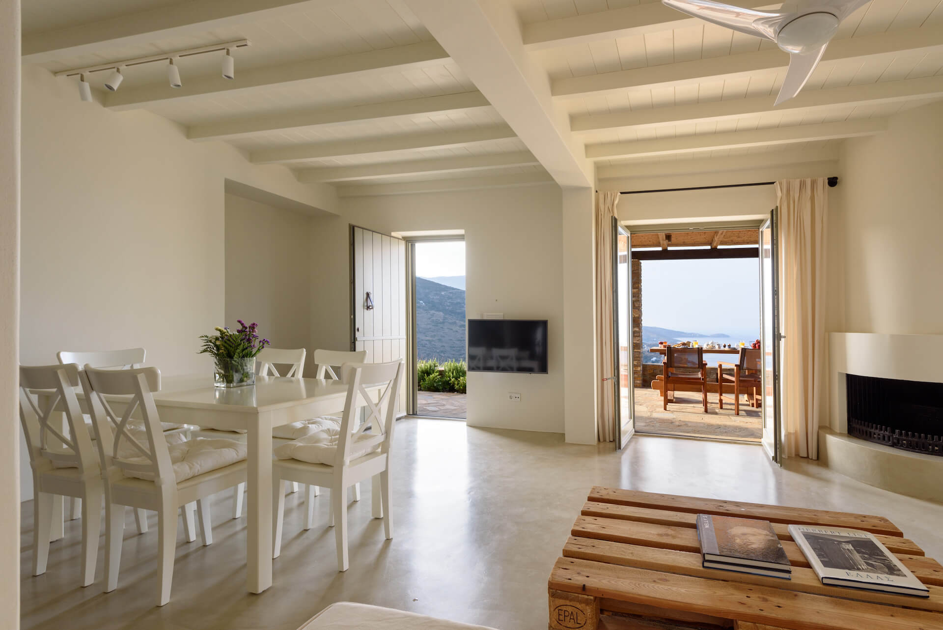 kypri villas andros lounge