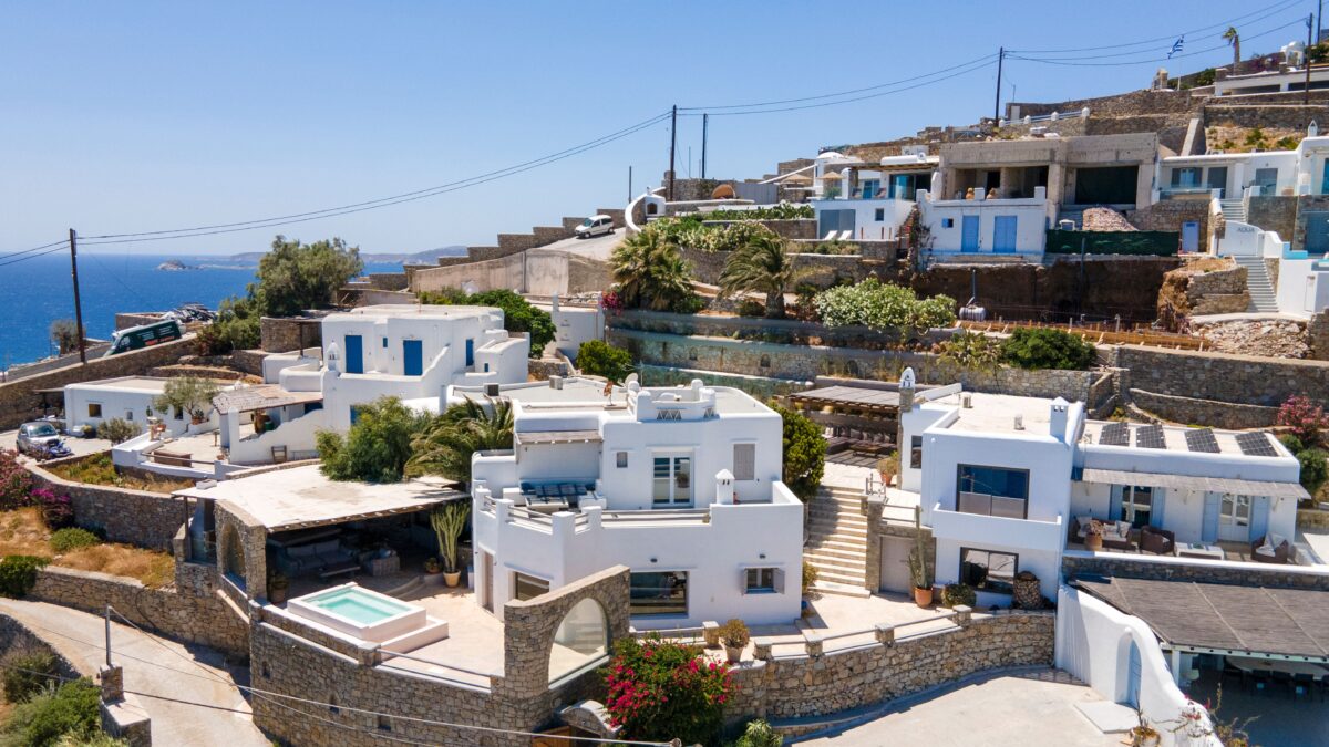 psarou hillside villa mykonos