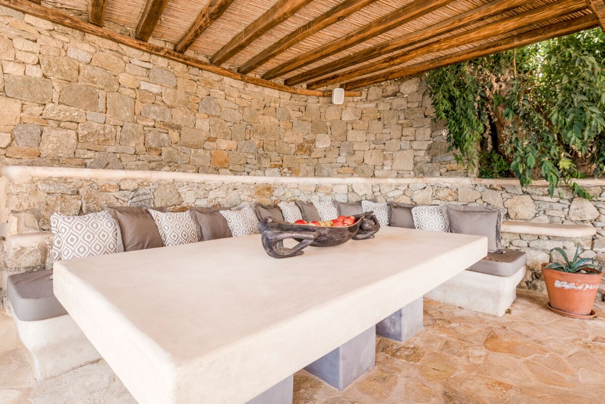 psarou hillside villa dining area