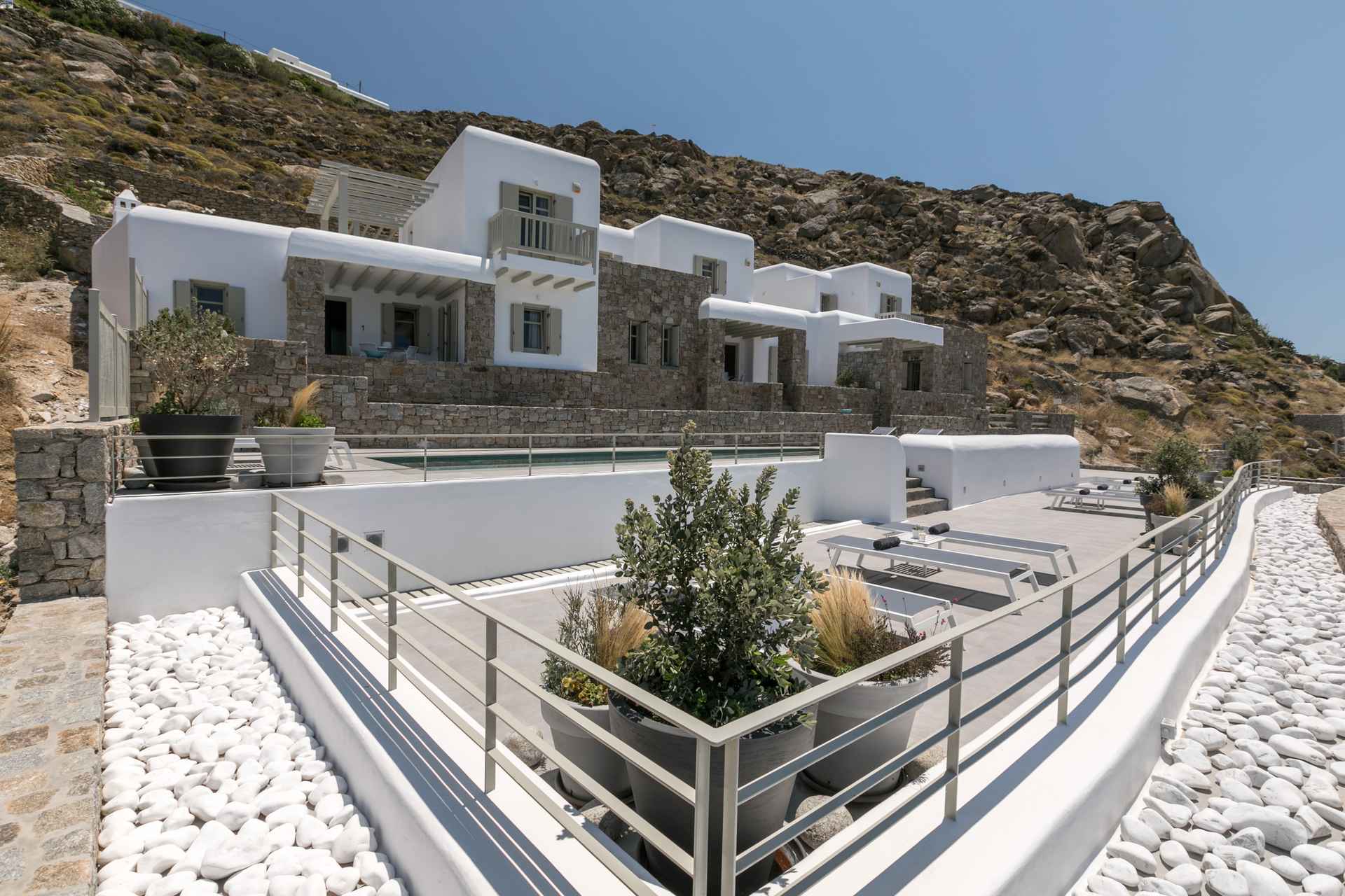 mykonos villas for large groups