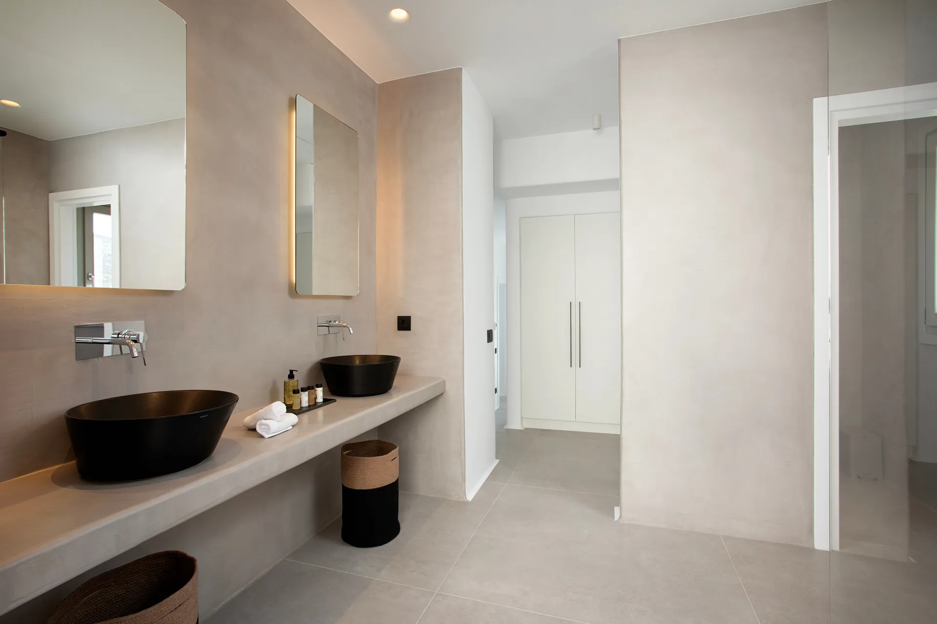 white villa super paradise bathroom