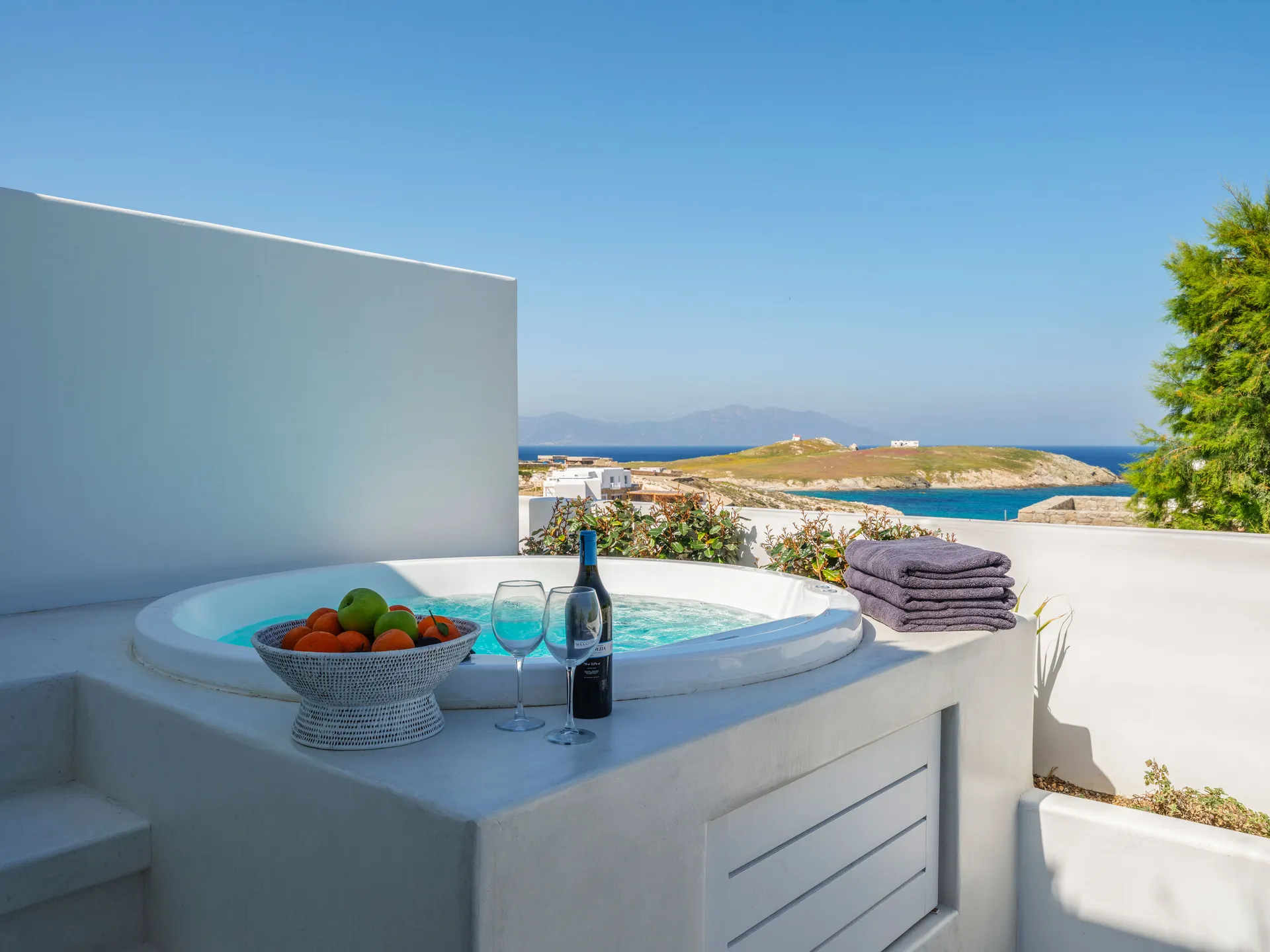 tub villa label kanalia mykonos