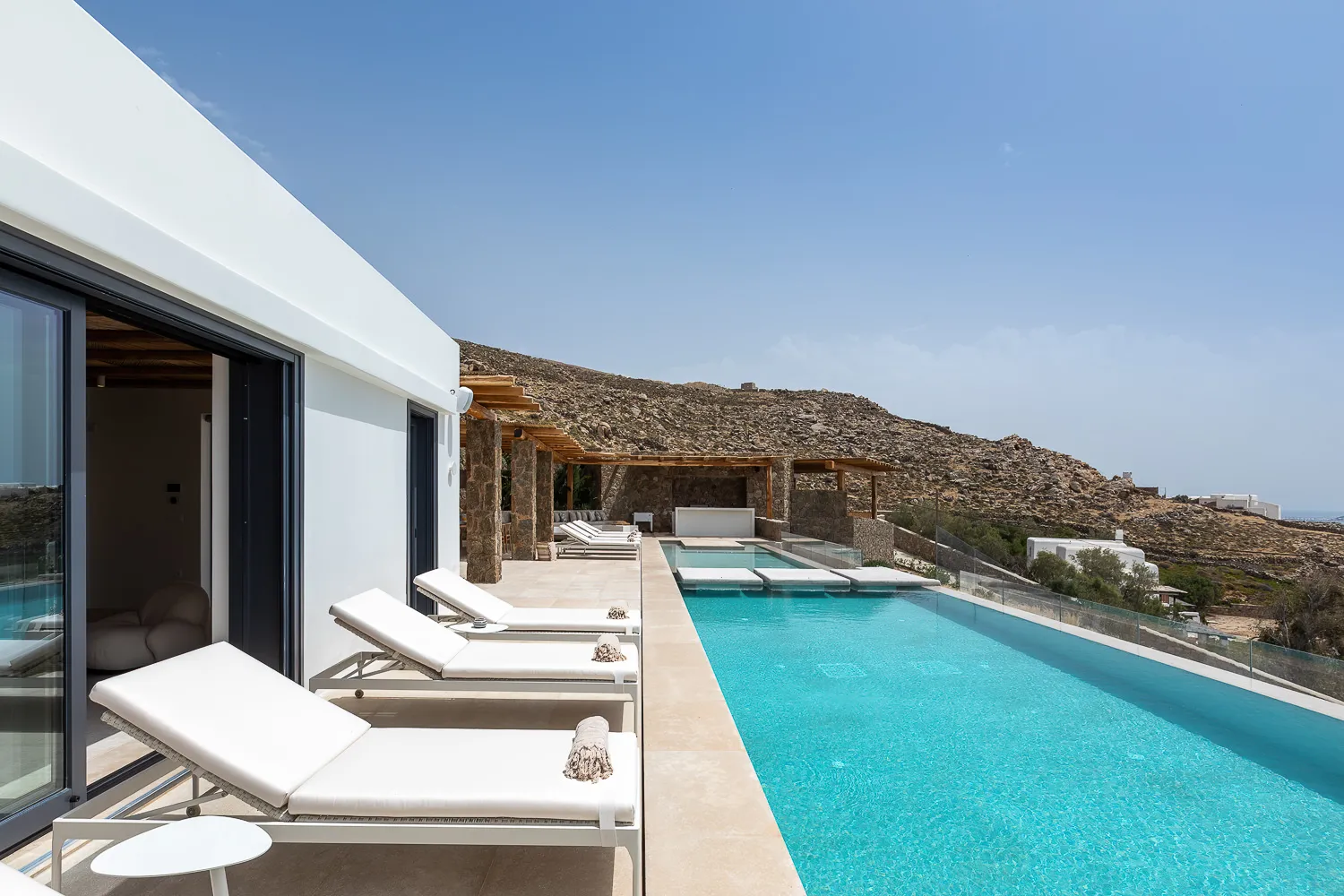 regalia villas choulakia mykonos pool