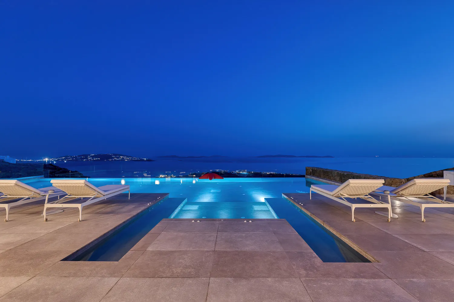 regalia villas choulakia mykonos pool