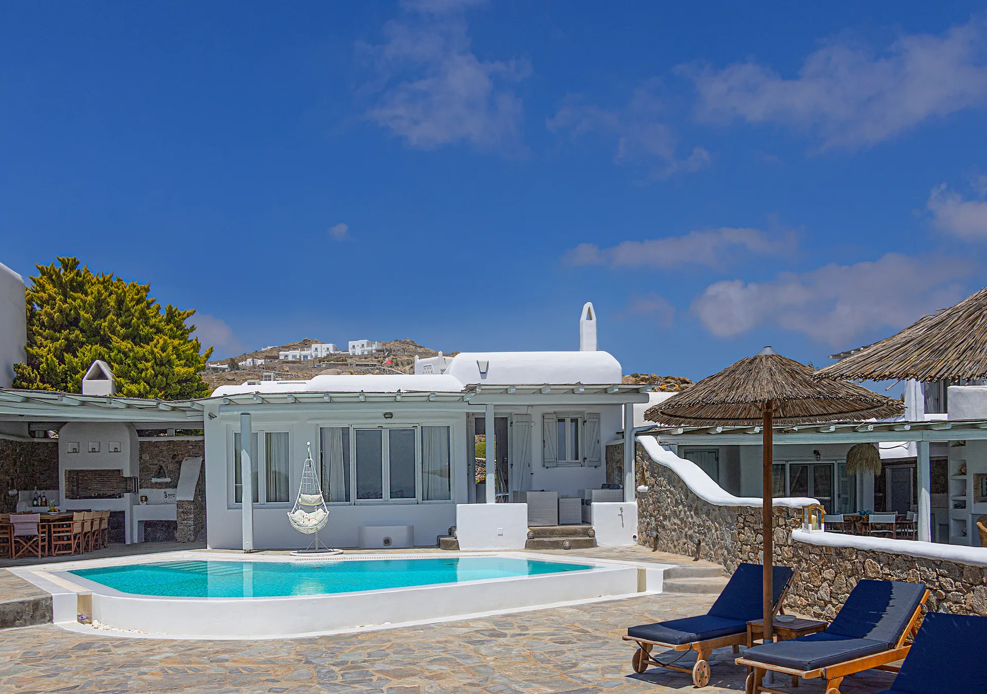 Kalo Livadi beach villas