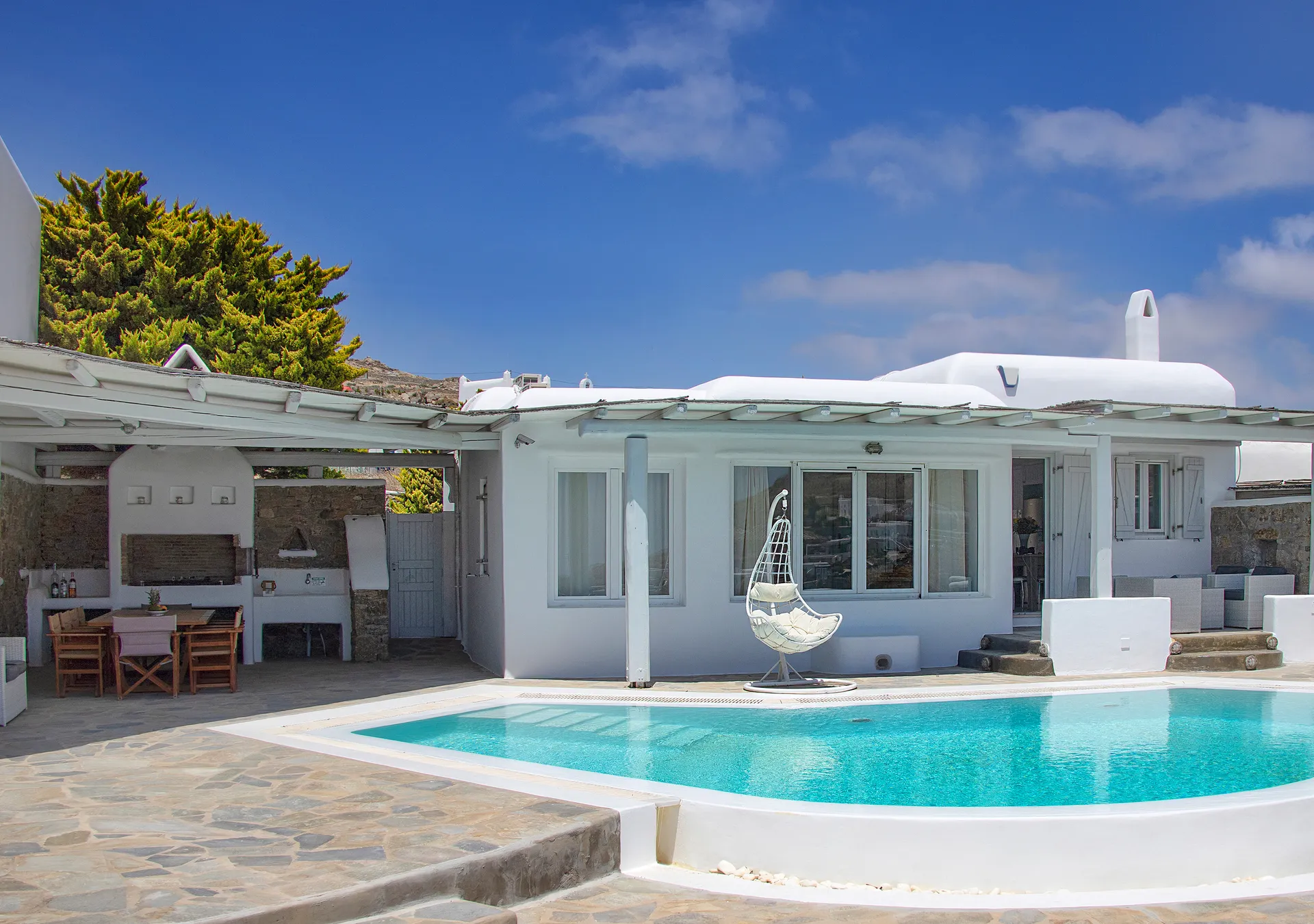 Kalo Livadi beach villas